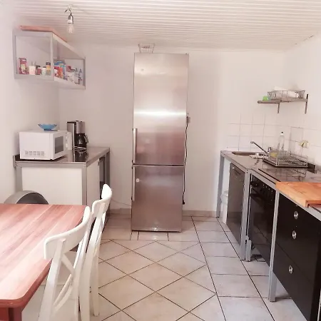 Souterrain 2-zimmer In Apartamento